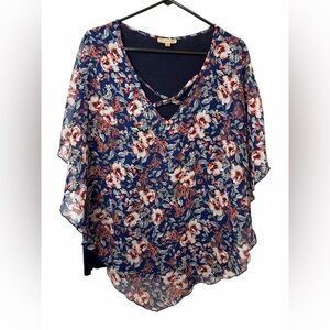 Lavish Navy Floral V-Neck SS Blouse NWOT